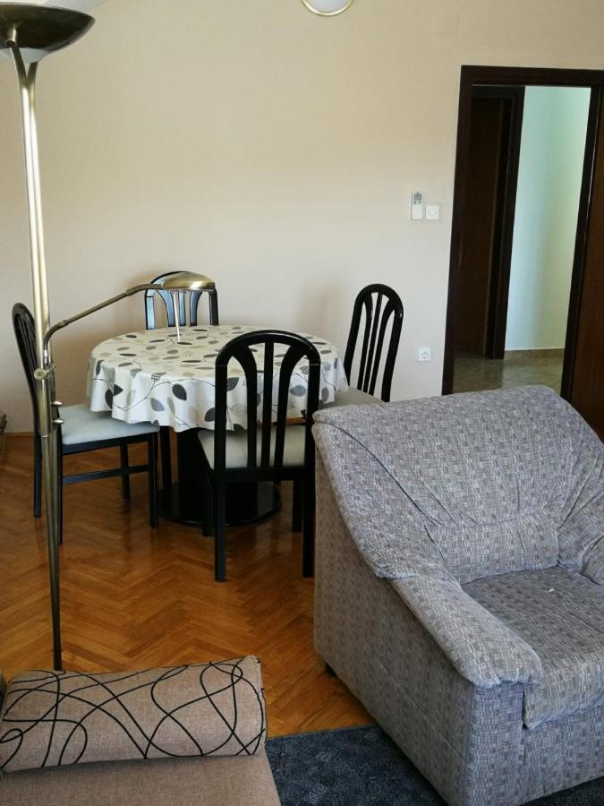 Apartments Ljubica Biograd Na Moru Bagian luar foto