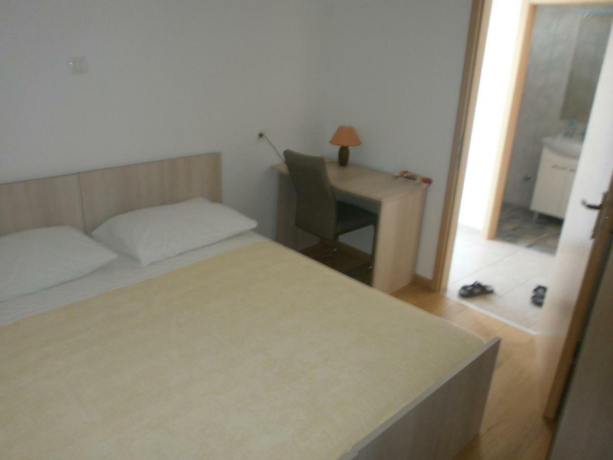 Apartments Ljubica Biograd Na Moru Bagian luar foto