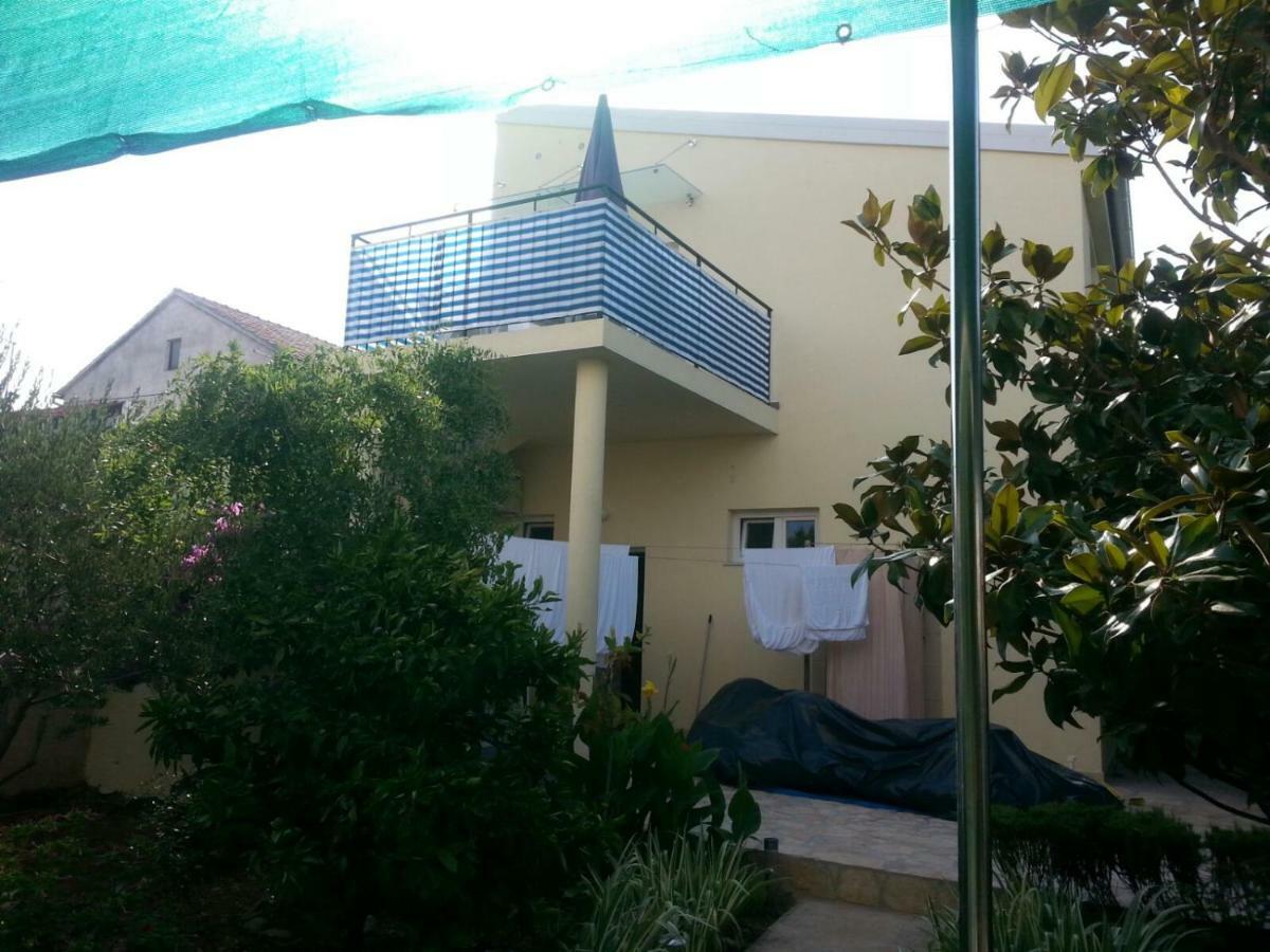 Apartments Ljubica Biograd Na Moru Bagian luar foto